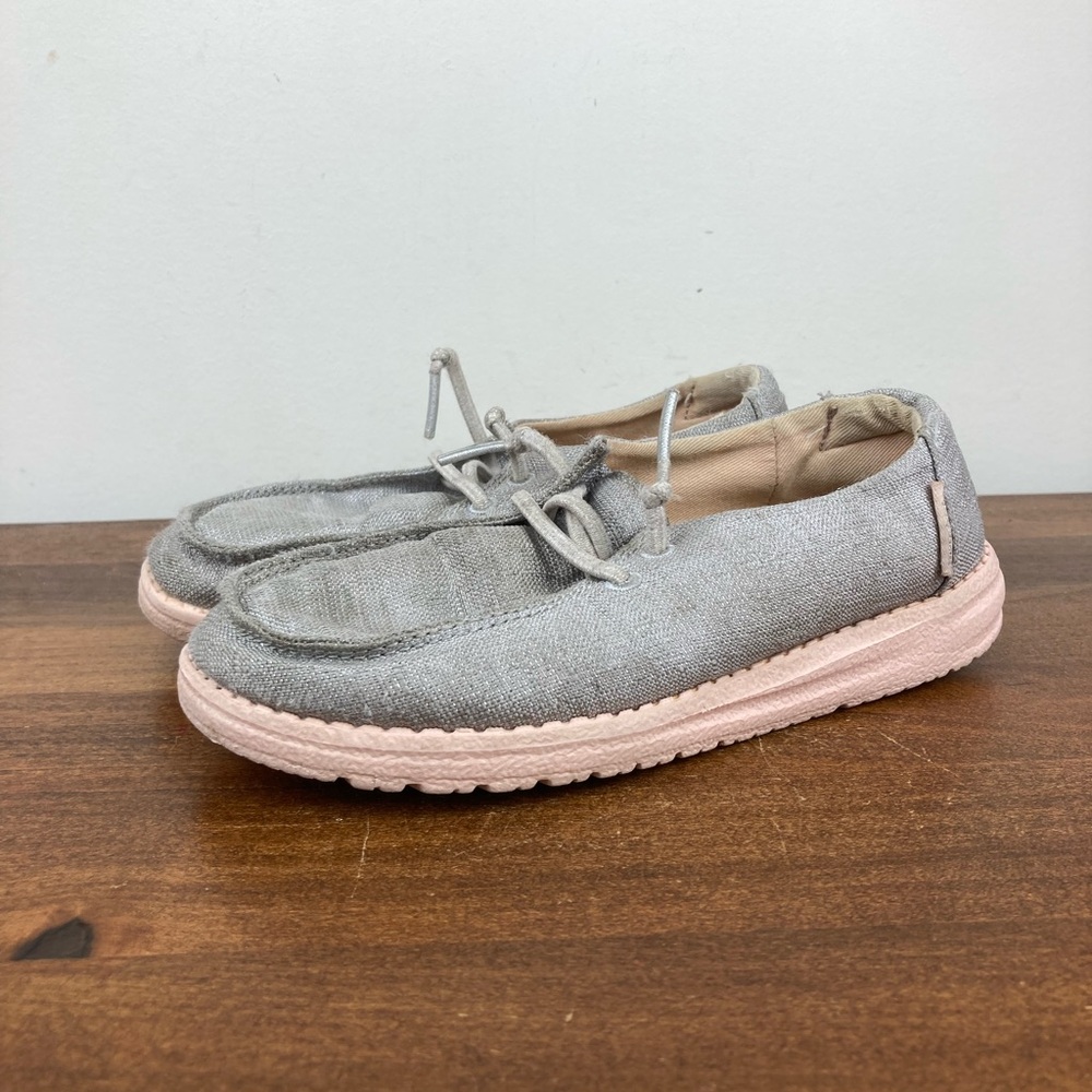 Hey Dude Wendy Youth Sparkling Silver Peach Casual Loafer Shoes Girls Size K12.